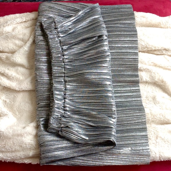 Pleated silver midi skirt. - Picture 7 of 8